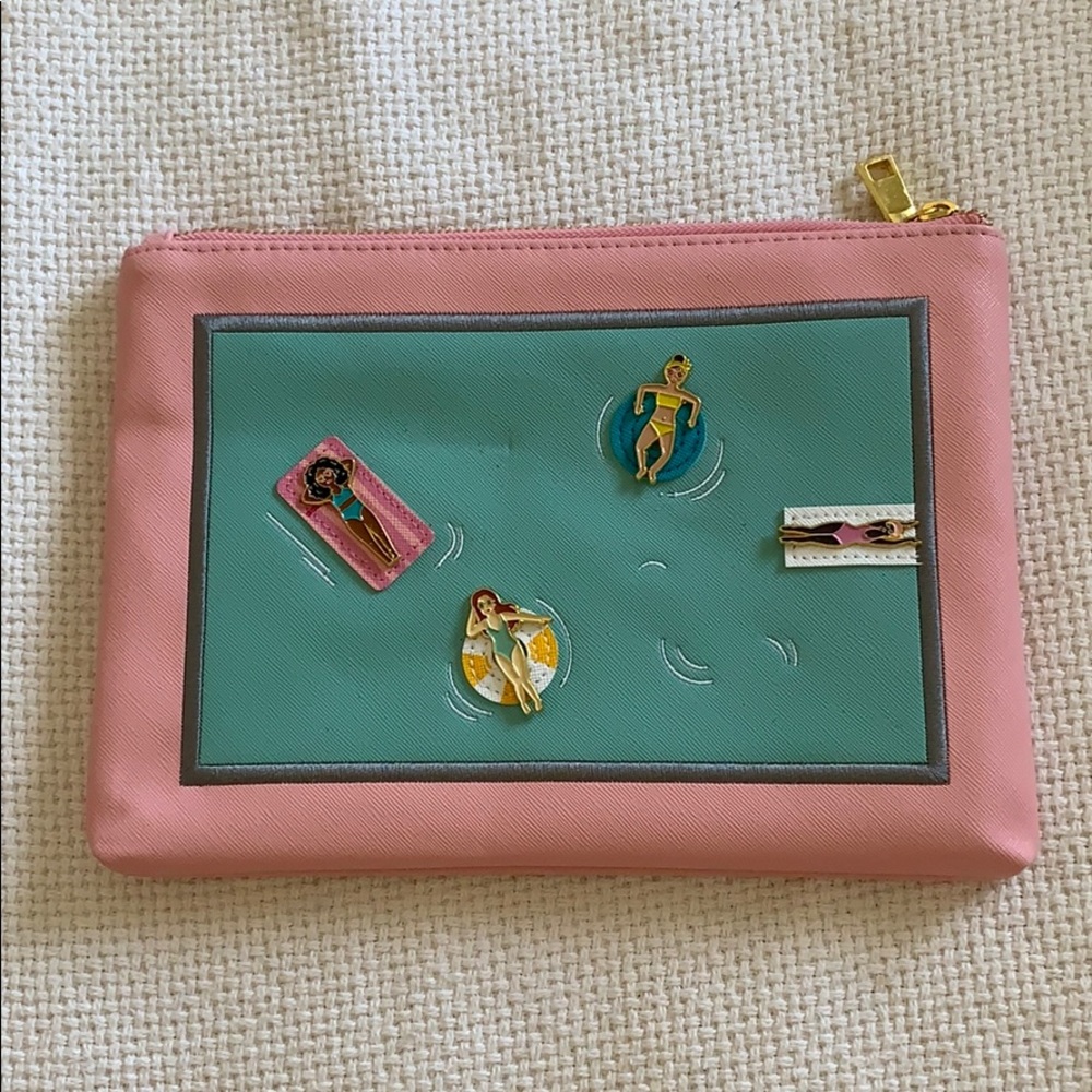 Pool Party Clutch with / 4 interchangeable Pins